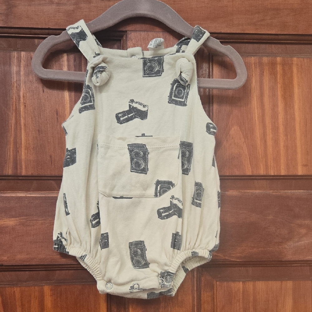 Kate Quinn Baby Vintage Camera Romper 6-12m